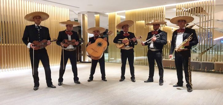 Gran grupo de mariachis en Barcelona para bodas y celebraciones grandes